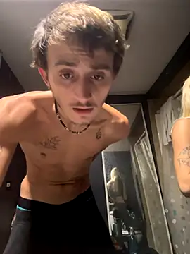 Snapshot of StoneyCam chatting on 10.23.25 StoneyCam online show from 10.23.25