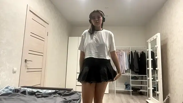 PUP PUP Sea online show from 09.22.25