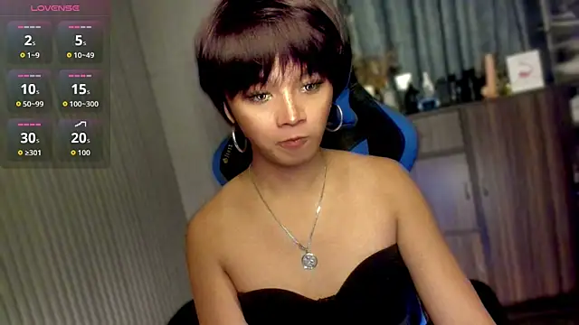 Snapshot of TrinityFucksYou chatting on 09.08.25 TrinityFucksYou online show from 09.08.25