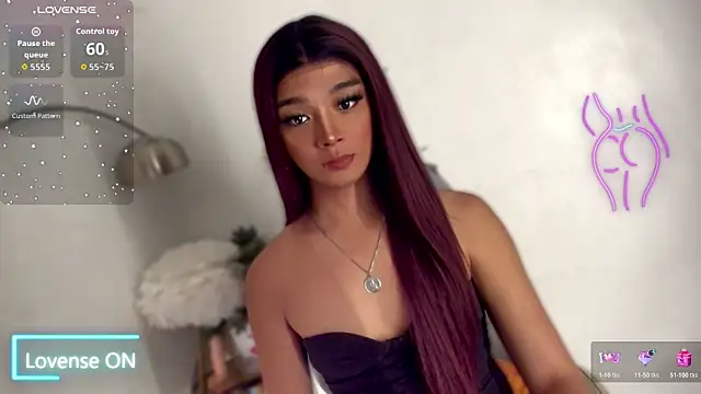 Snapshot of TrinityFucksYou chatting on 10.27.25 TrinityFucksYou online show from 10.27.25