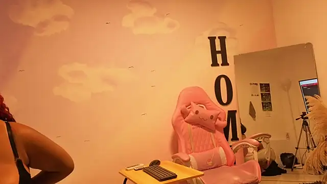 Catherine Smith  online show from 09.25.25