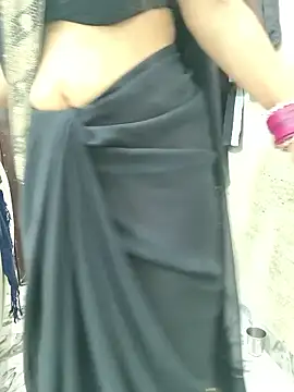 Snapshot of Hota_night chatting on 11.08.25 Hota night online show from 11.08.25