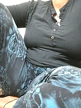 Ankitabhabhihot online show from 10.14.25