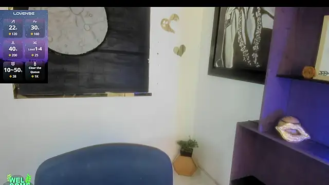 Roxannelorence  online show from 11.12.25