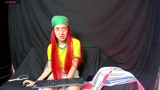 Snapshot of michaelmistress chatting on 09.29.25 michaelmistress online show from 09.29.25