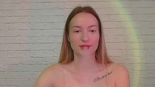 Snapshot of Alice_Sweet_01 chatting on 12.05.25 Alice Sweet 01 online show from 12.05.25