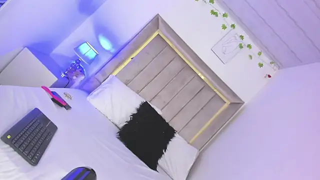 Snapshot of ScarlettVell chatting on 02.26.26 ScarlettVell online show from 02.26.26