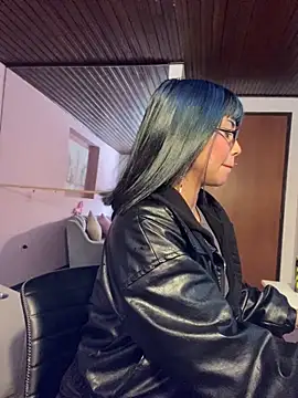 ZoeRaven Pink online show from 11.06.25