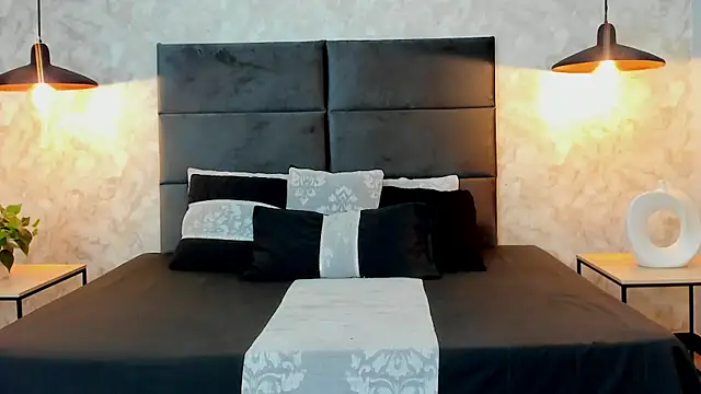 Snapshot of RaphaelDufort chatting on 10.06.25 RaphaelDufort online show from 10.06.25