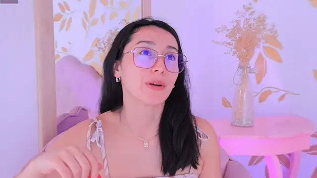 Snapshot of Ginevra_esposito chatting on 09.27.25 Ginevra esposito online show from 09.27.25