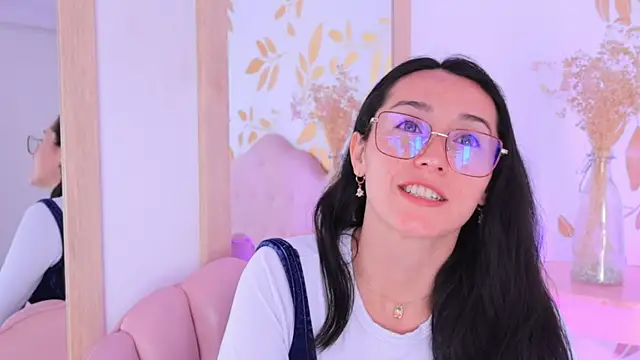 Snapshot of Ginevra_esposito chatting on 10.09.25 Ginevra esposito online show from 10.09.25