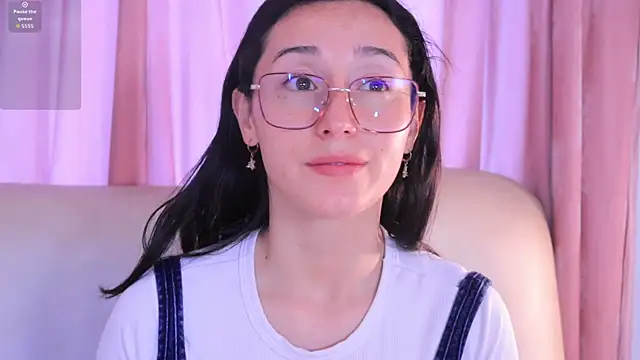 Snapshot of Ginevra_esposito chatting on 11.04.25 Ginevra esposito online show from 11.04.25