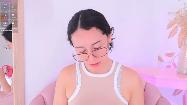 Snapshot of Ginevra_esposito chatting on 11.05.25 Ginevra esposito online show from 11.05.25