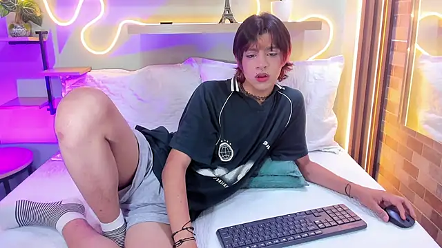 Snapshot of Dan_Copers chatting on 10.17.25 Dan Copers online show from 10.17.25