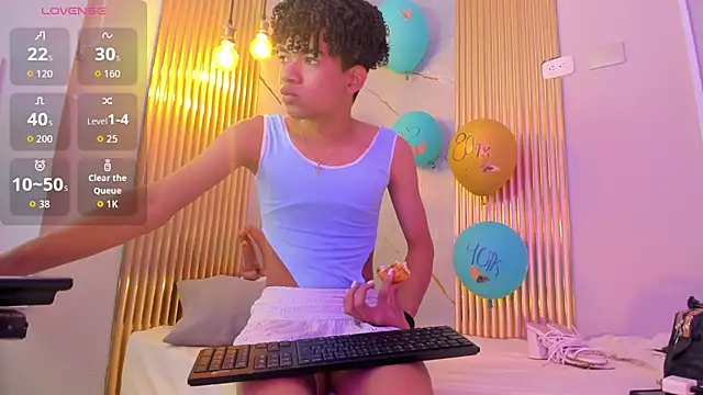 Snapshot of Ivone_Rose_ chatting on 11.08.25 Ivone Rose online show from 11.08.25