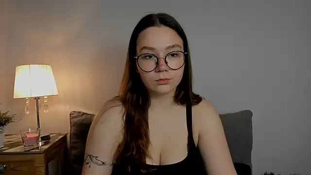 Snapshot of KatySensualy chatting on 10.24.25 KatySensualy online show from 10.24.25