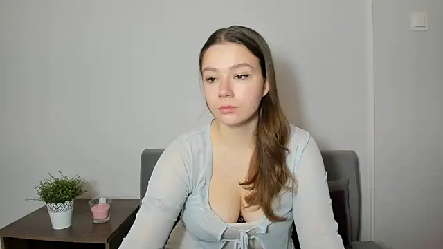 Snapshot of KatySensualy chatting on 10.31.25 KatySensualy online show from 10.31.25