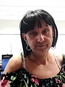 Snapshot of Emily_de_Carla chatting on 10.08.25 Emily de Carla online show from 10.08.25