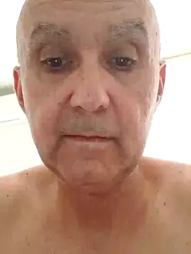 Snapshot of Emily_de_Carla chatting on 10.12.25 Emily de Carla online show from 10.12.25