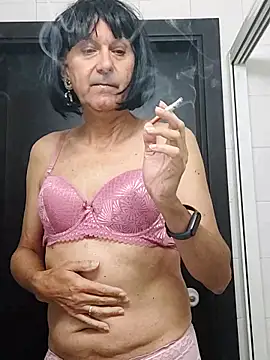 Snapshot of Emily_de_Carla chatting on 10.17.25 Emily de Carla online show from 10.17.25