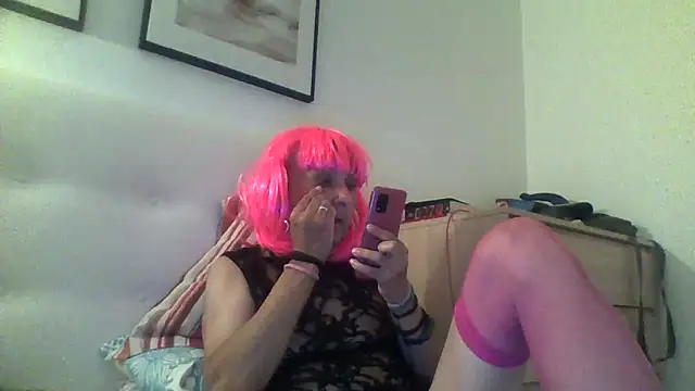 Snapshot of Emily_de_Carla chatting on 10.19.25 Emily de Carla online show from 10.19.25