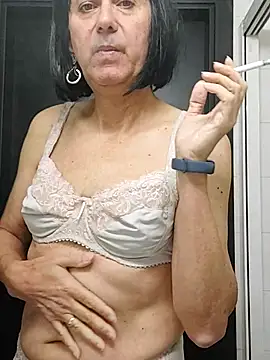 Emily de Carla online show from 11.28.25