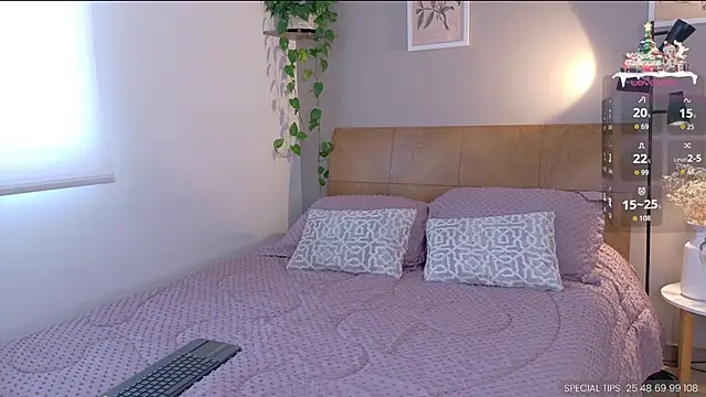 sarah rayy online show from 12.04.25