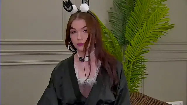 Snapshot of Wanda_Wild chatting on 10.30.25 Wanda Wild online show from 10.30.25