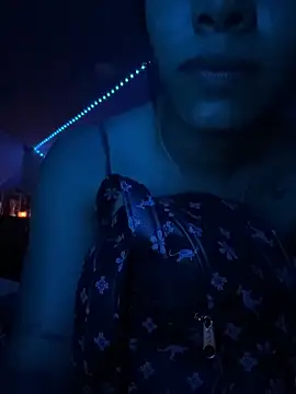 sofia  blaze online show from 10.23.25