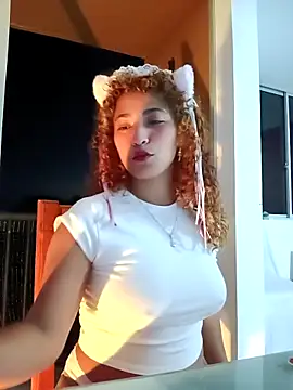 Vikyvoyeur online show from 09.28.25