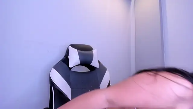 Nicol Chang online show from 12.21.25