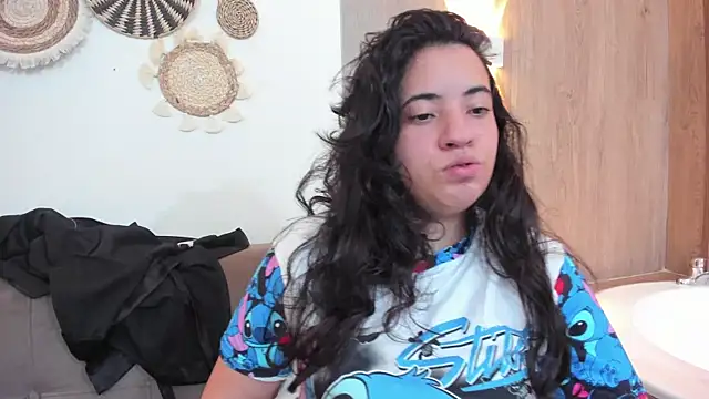 Nicol Chang online show from 02.24.26