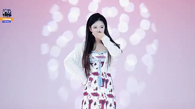 Snapshot of 1X-one chatting on 10.15.25 1X-one online show from 10.15.25