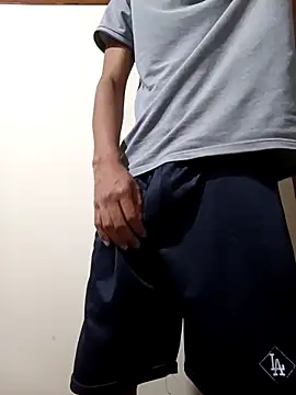Snapshot of gthicklatino chatting on 04.23.26 gthicklatino online show from 04.23.26