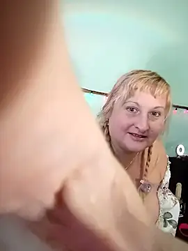 Snapshot of XHelenaX90 chatting on 09.24.25 XHelenaX90 online show from 09.24.25