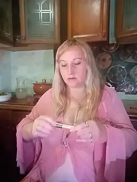 XHelenaX90 online show from 11.16.25