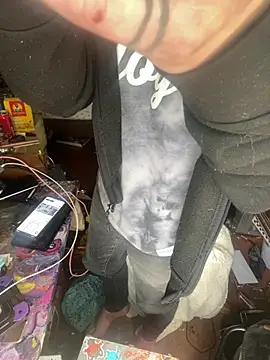 Snapshot of XanderOzzz chatting on 02.17.26 XanderOzzz online show from 02.17.26