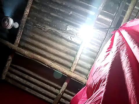 Snapshot of Mari_fvcks chatting on 09.30.25 Mari fvcks online show from 09.30.25