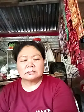 Snapshot of Mari_fvcks chatting on 10.26.25 Mari fvcks online show from 10.26.25