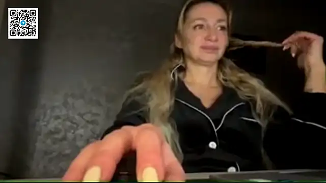 Lapussia online show from 10.21.25