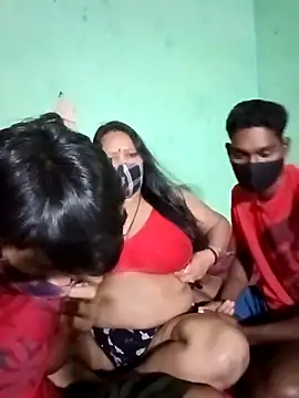 LoveOnStream online show from 10.14.25