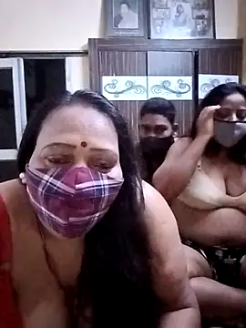 LoveOnStream online show from 02.01.26