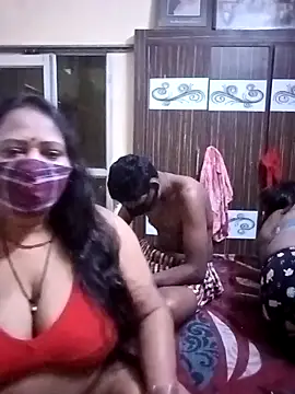 LoveOnStream online show from 02.16.26