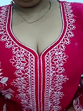 Snapshot of Sakshi4u chatting on 07.04.26 Sakshi4u online show from 07.04.26