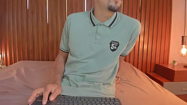Samara Wild online show from 09.17.25