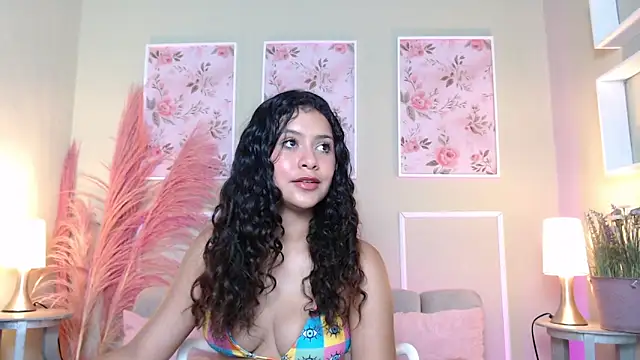 CurlyDani online show from 10.06.25