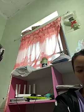 Snapshot of miminkute_99 chatting on 10.22.25 miminkute 99 online show from 10.22.25