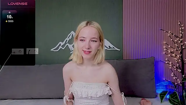 EmmaNovak online show from 09.29.25