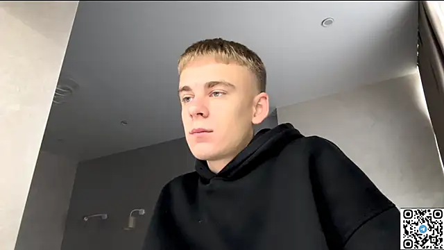 Snapshot of echowraith chatting on 10.05.25 echowraith online show from 10.05.25