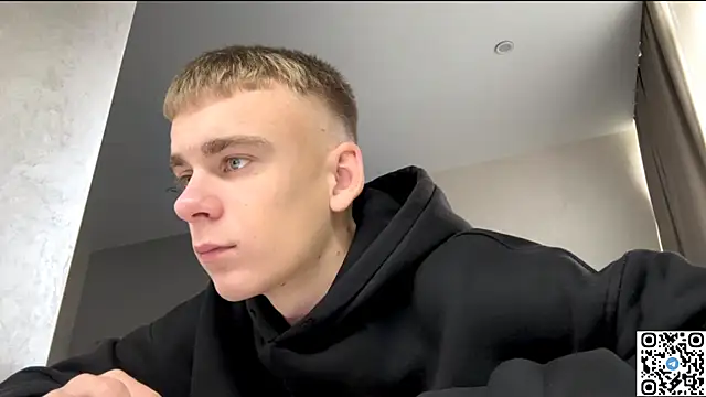 Snapshot of echowraith chatting on 10.16.25 echowraith online show from 10.16.25